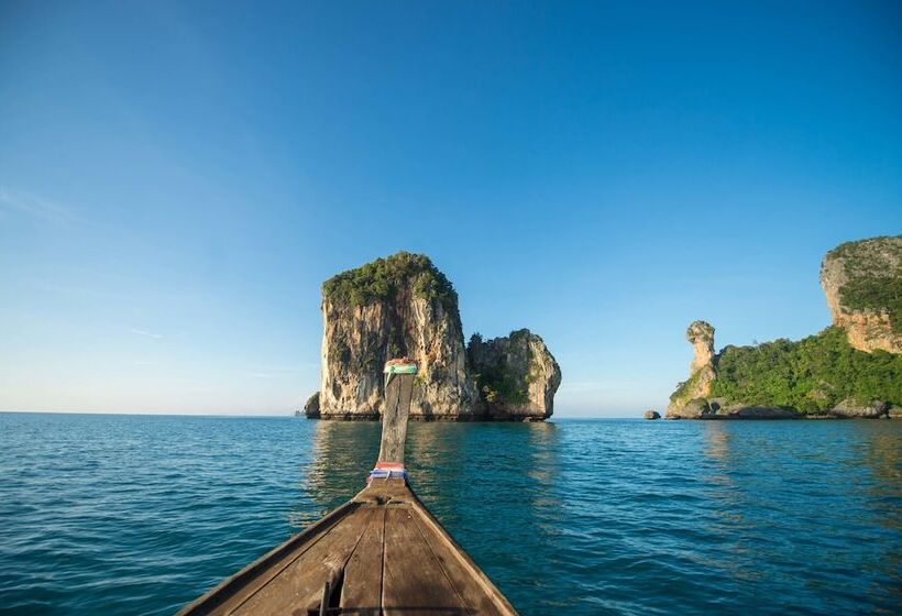 호텔 Maneetel Krabi Beachfront Sha Plus