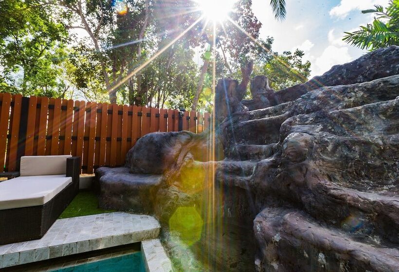 호텔 Maneetel Krabi Beachfront Sha Plus