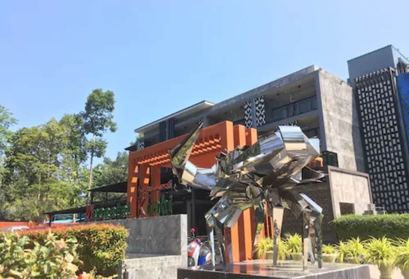 호텔 Maneetel Krabi Beachfront Sha Plus