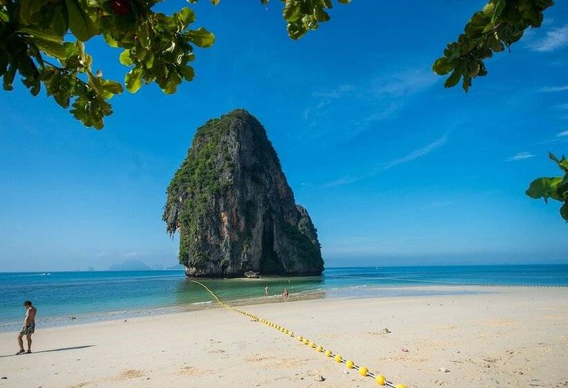 호텔 Maneetel Krabi Beachfront Sha Plus
