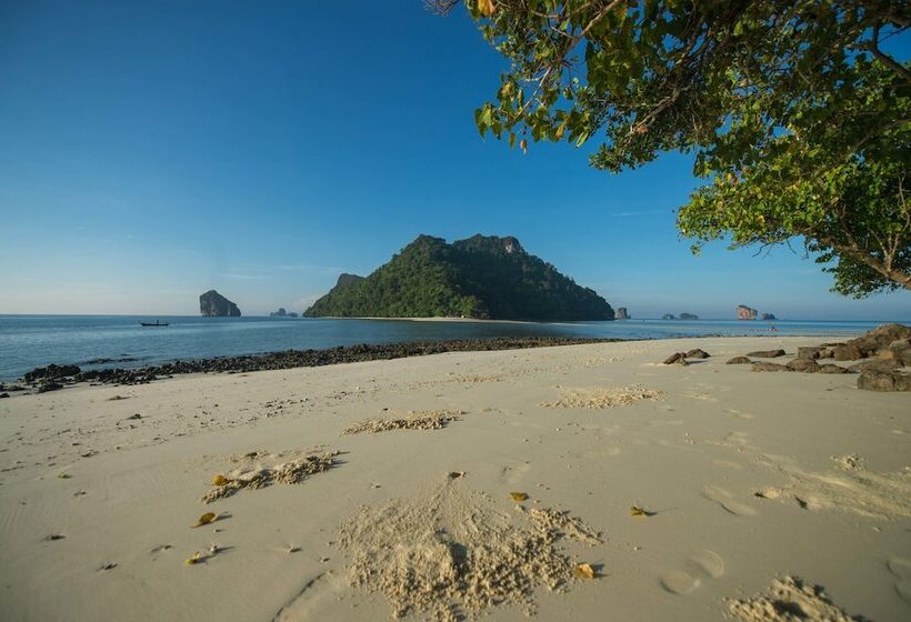 호텔 Maneetel Krabi Beachfront Sha Plus