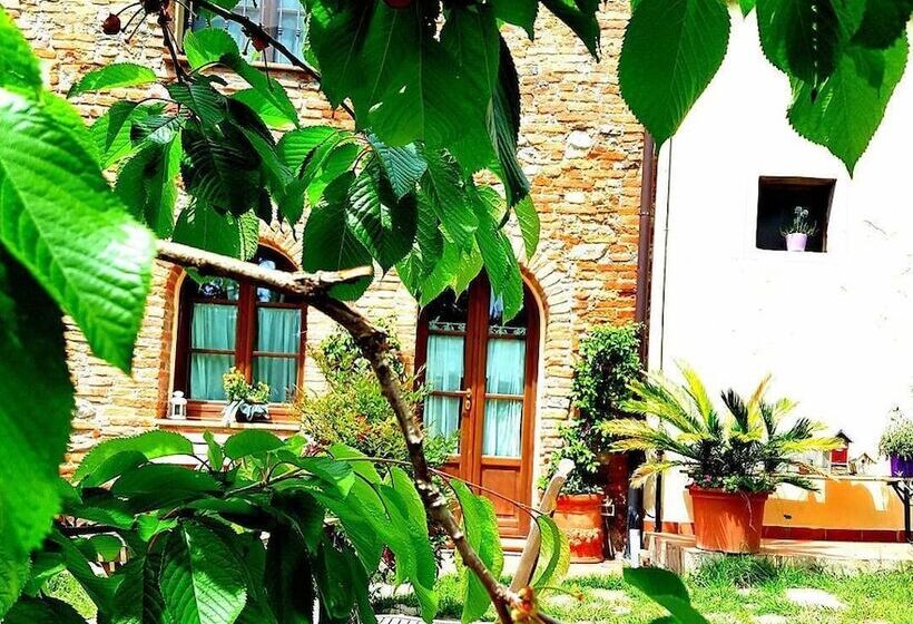 فندق Podere Borgaruccio