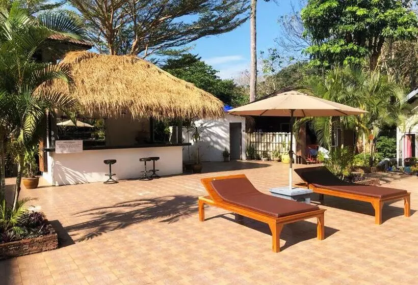 ホテル The White Elephant Resort