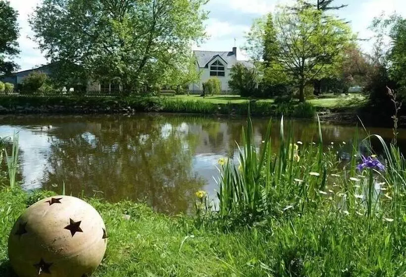 Majatalo Au Bas Chalonge