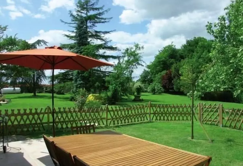 Majatalo Au Bas Chalonge