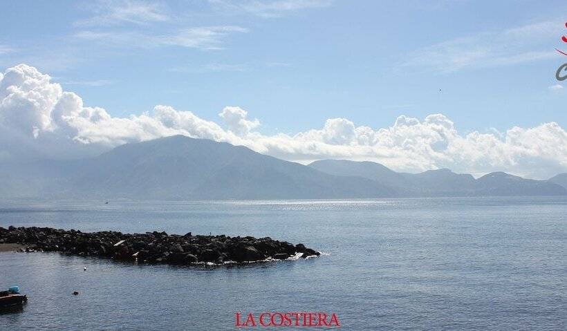 פנסיון Coral Rooms