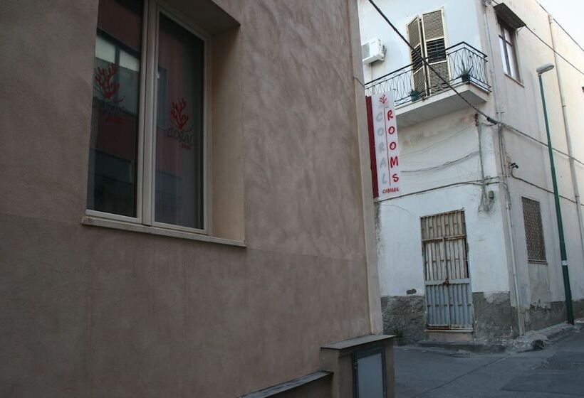 פנסיון Coral Rooms