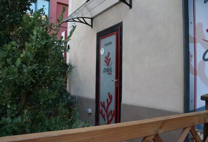 Majatalo Coral Rooms