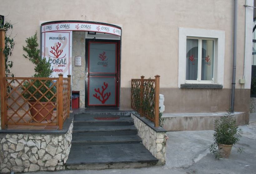 פנסיון Coral Rooms