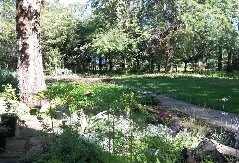 Woodlands Retreat