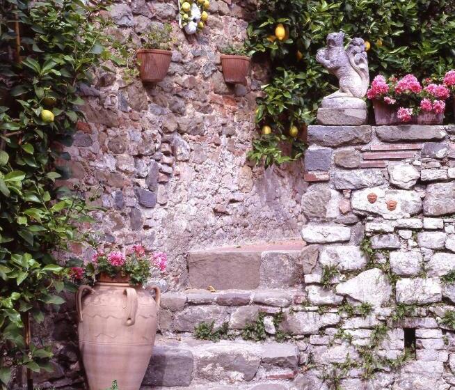 민박 Antica Casa Le Rondini