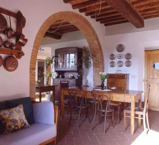 Aamiaismajoitus (B&B) Antica Casa Le Rondini