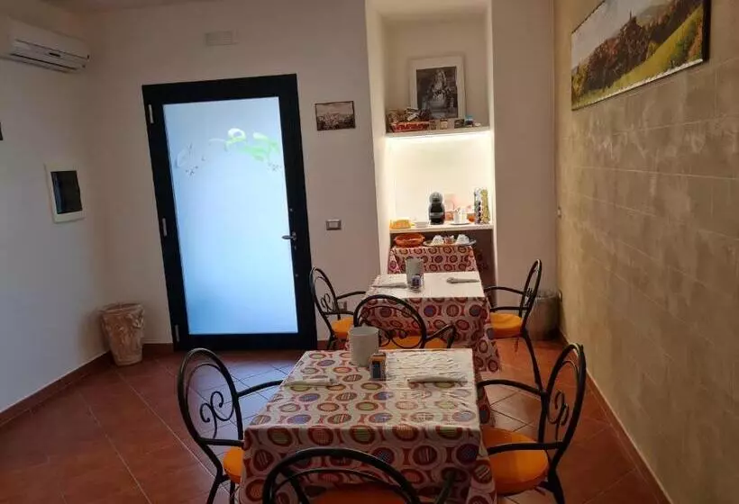 Aamiaismajoitus (B&B) Il Nido Delle Rondini