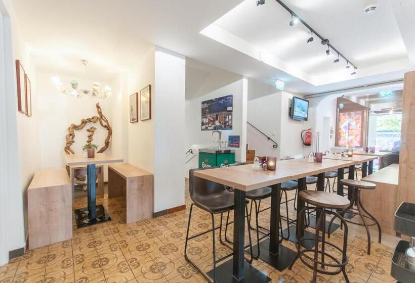 مبيت وإفطار Pension Max