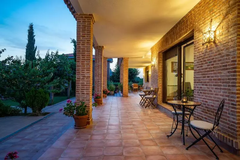 Aamiaismajoitus (B&B) Villa Marin Toledo