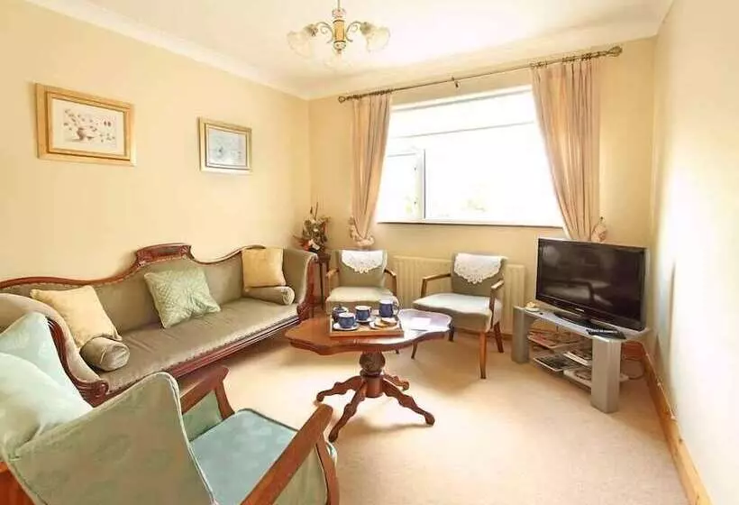 هتل Ashleigh House B&b