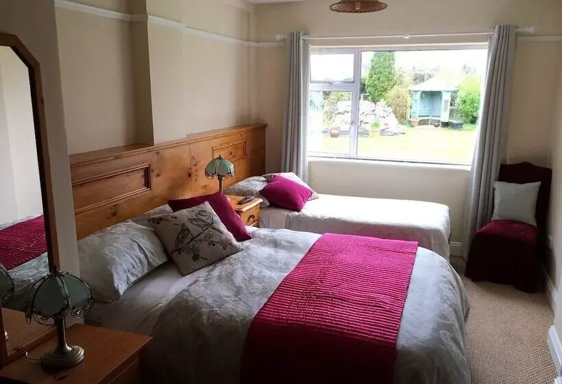 هتل Ashleigh House B&b