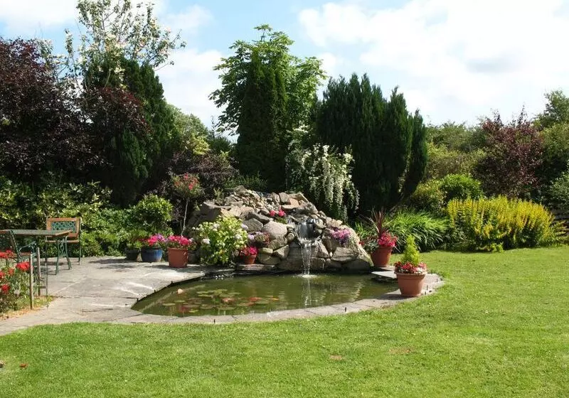 هتل Ashleigh House B&b