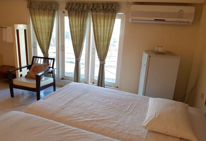 Casa Holiday Hotel Sha