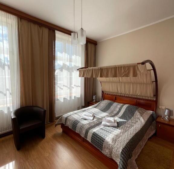 בית מלון כפרי City