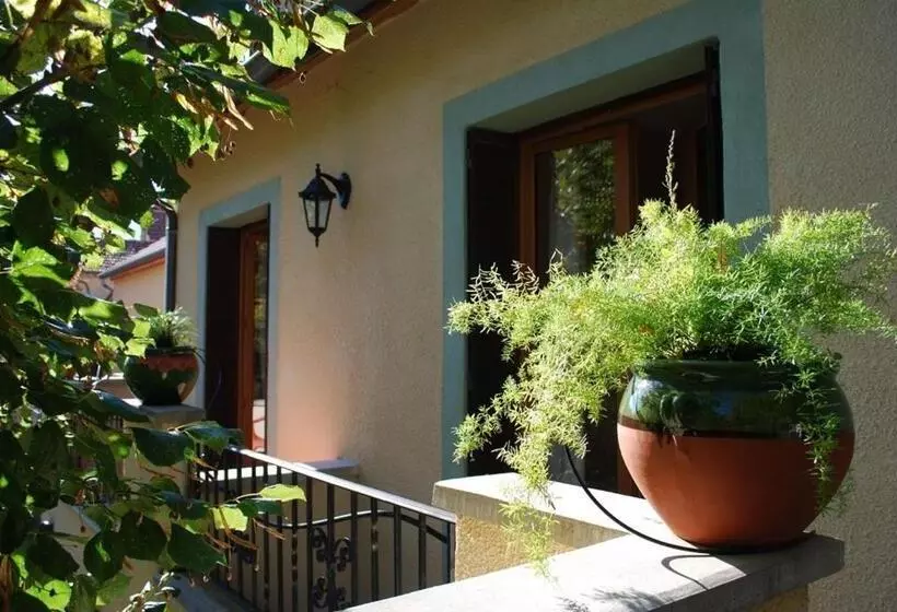 ホテル Le Mont Barral