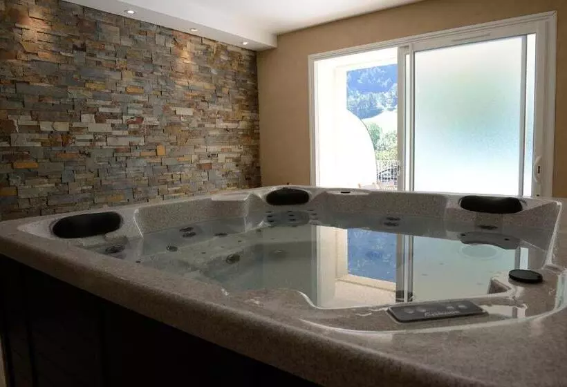 ホテル Le Mont Barral