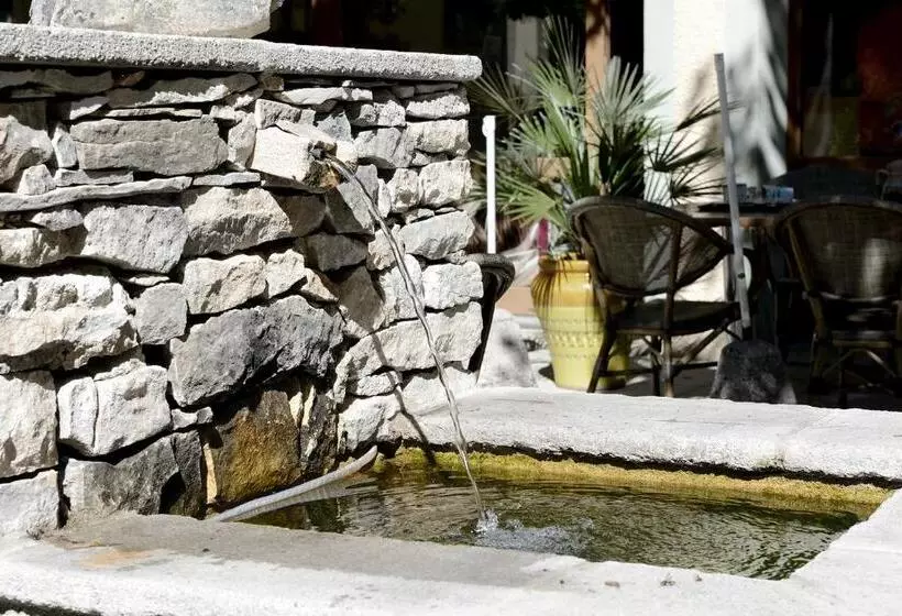 ホテル Le Mont Barral