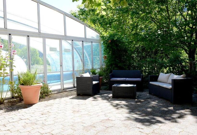 Отель Le Mont Barral