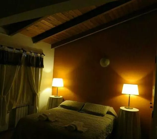 Hotelli Jardin Del Lago