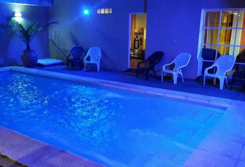 Hotelli Jardin Del Lago