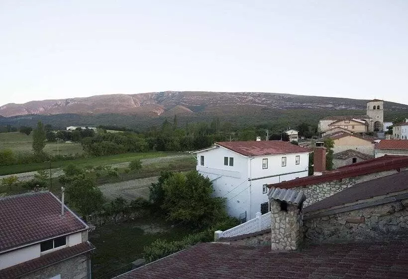 Hotelli Rural La Torre De Bisjueces