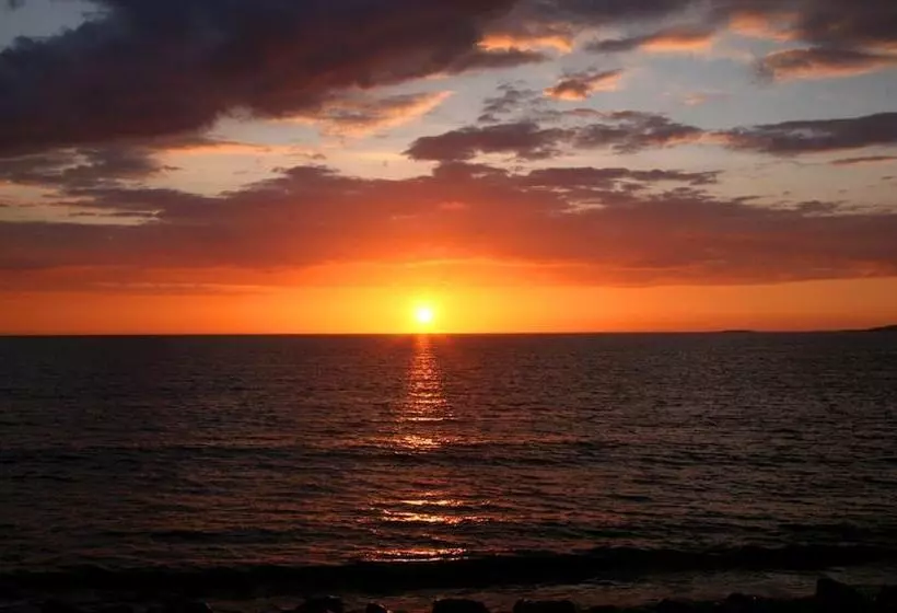 Hotelli Strandhill Lodge And Suites Boutique