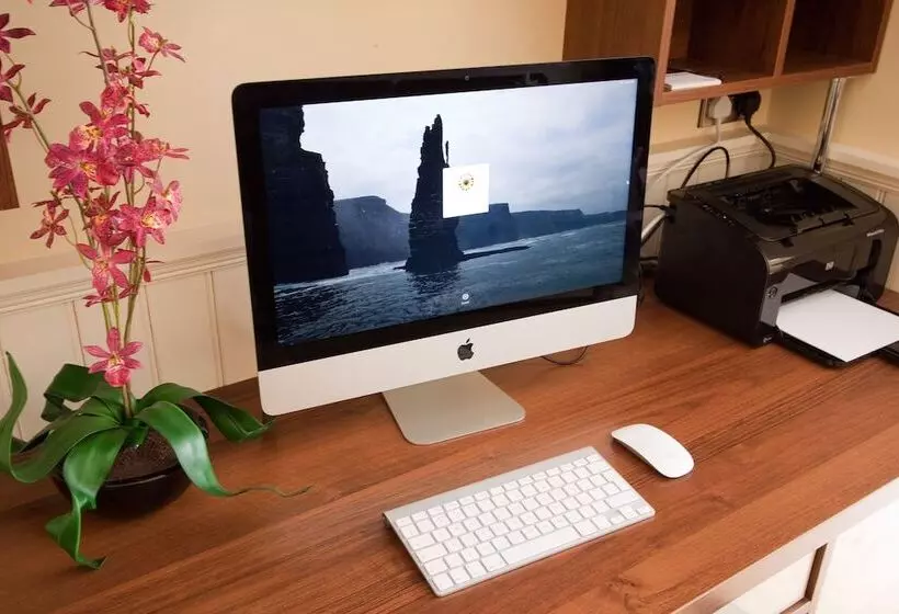 Hotelli Strandhill Lodge And Suites Boutique