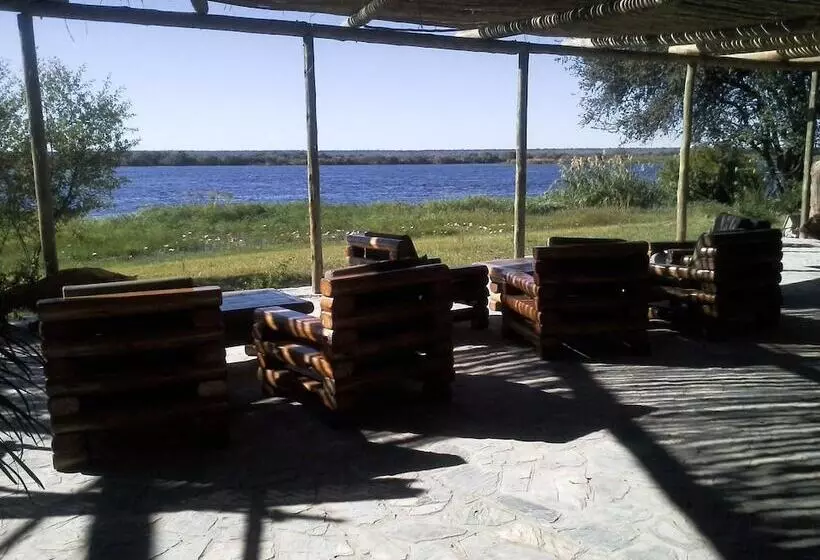 هتل The Big 5 Chobe Lodge