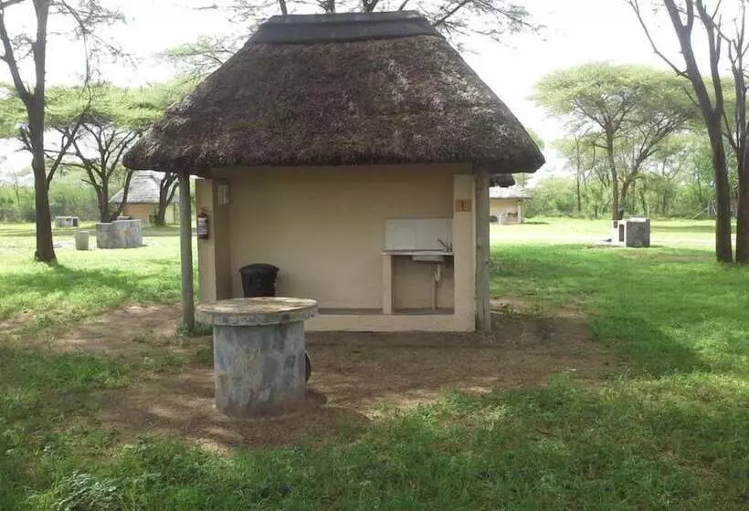 هتل The Big 5 Chobe Lodge