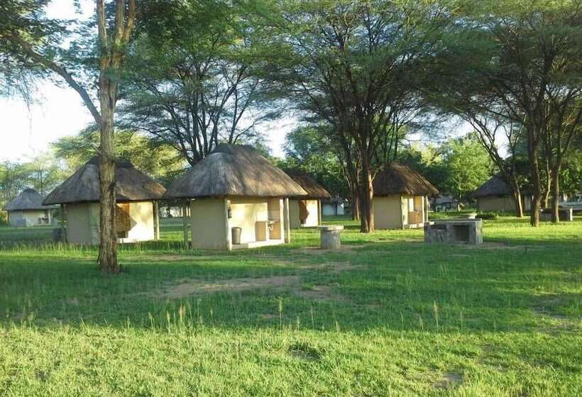 هتل The Big 5 Chobe Lodge