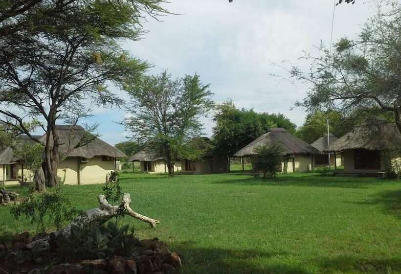 هتل The Big 5 Chobe Lodge