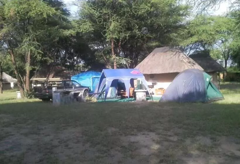 هتل The Big 5 Chobe Lodge