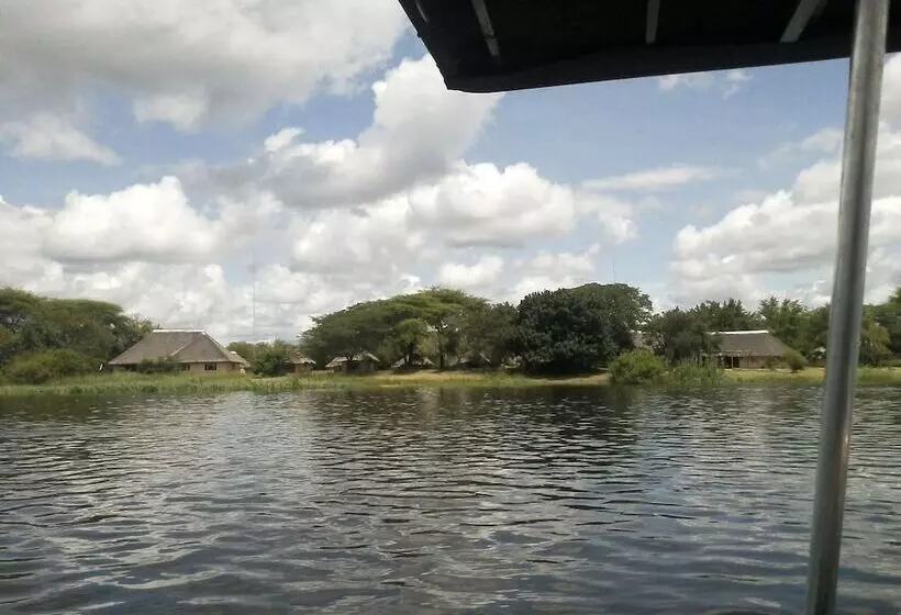 هتل The Big 5 Chobe Lodge