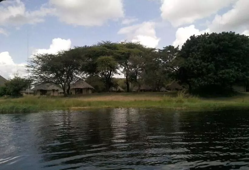 هتل The Big 5 Chobe Lodge