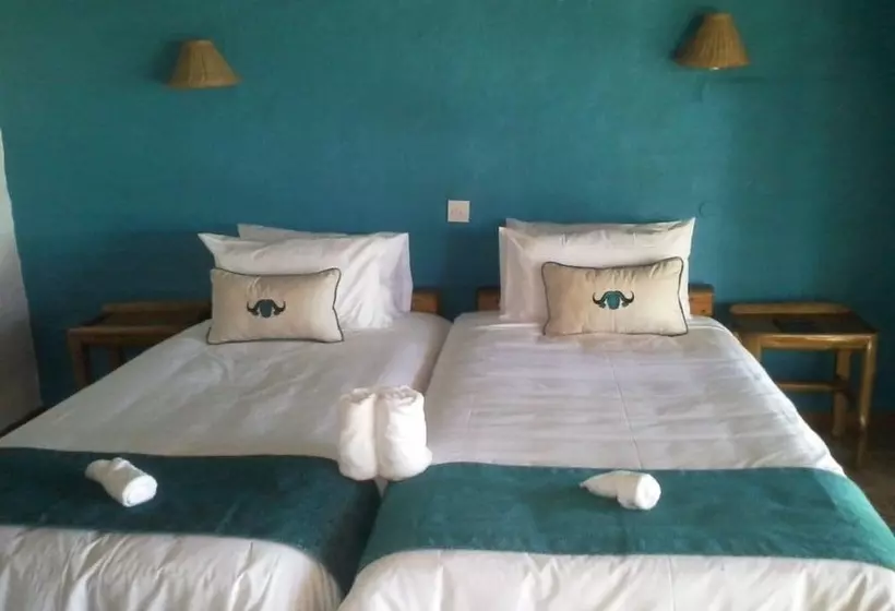 هتل The Big 5 Chobe Lodge