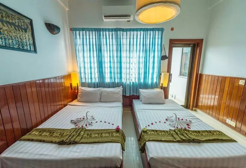 هتل Travellerhome Angkor