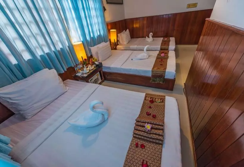 هتل Travellerhome Angkor