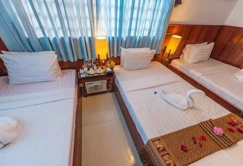 هتل Travellerhome Angkor