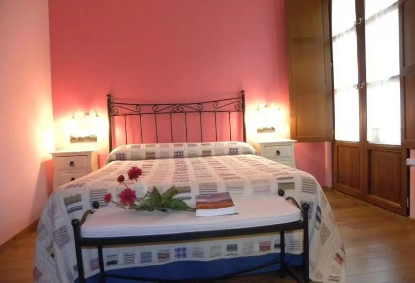 Hotelli Valle Del Silencio