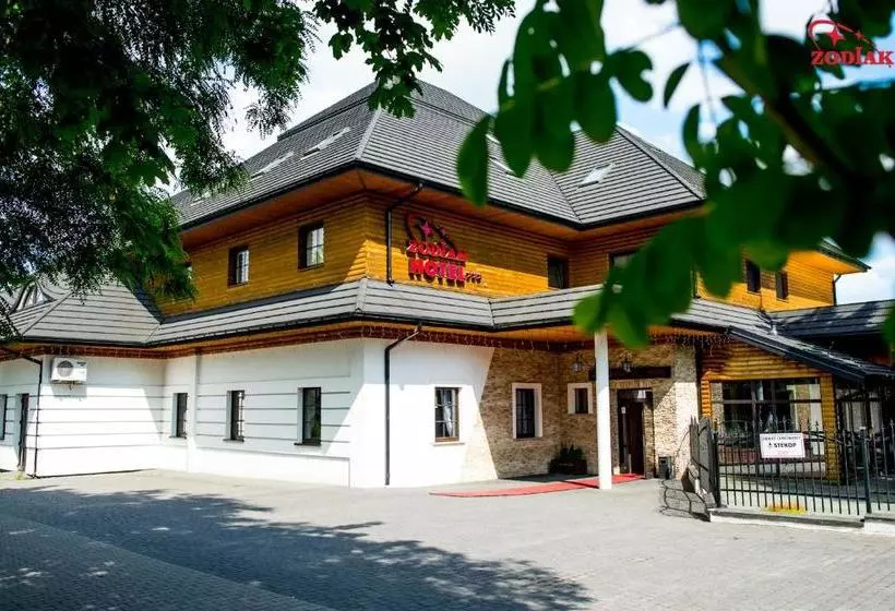 Hotelli Zodiak