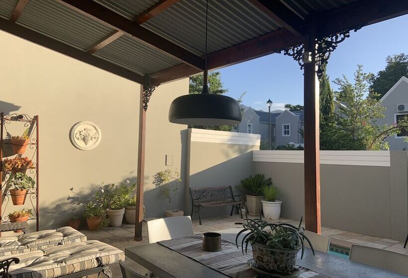 La Gratitude Guest House