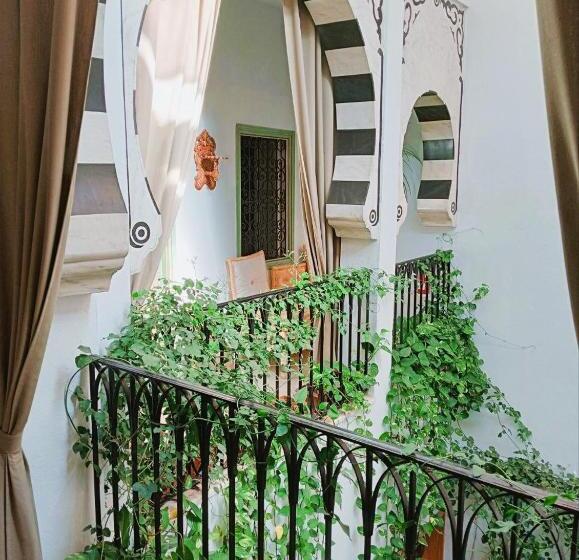 پانسیون El Patio Courtyard House