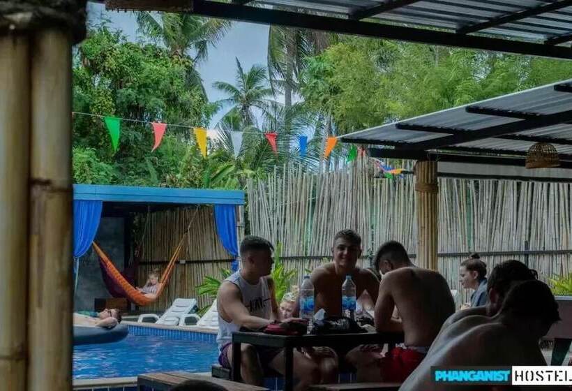 Phanganist Hostel
