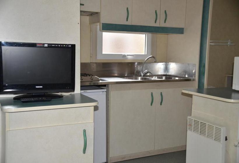 إقامة Bungalows Camping Caños De Meca